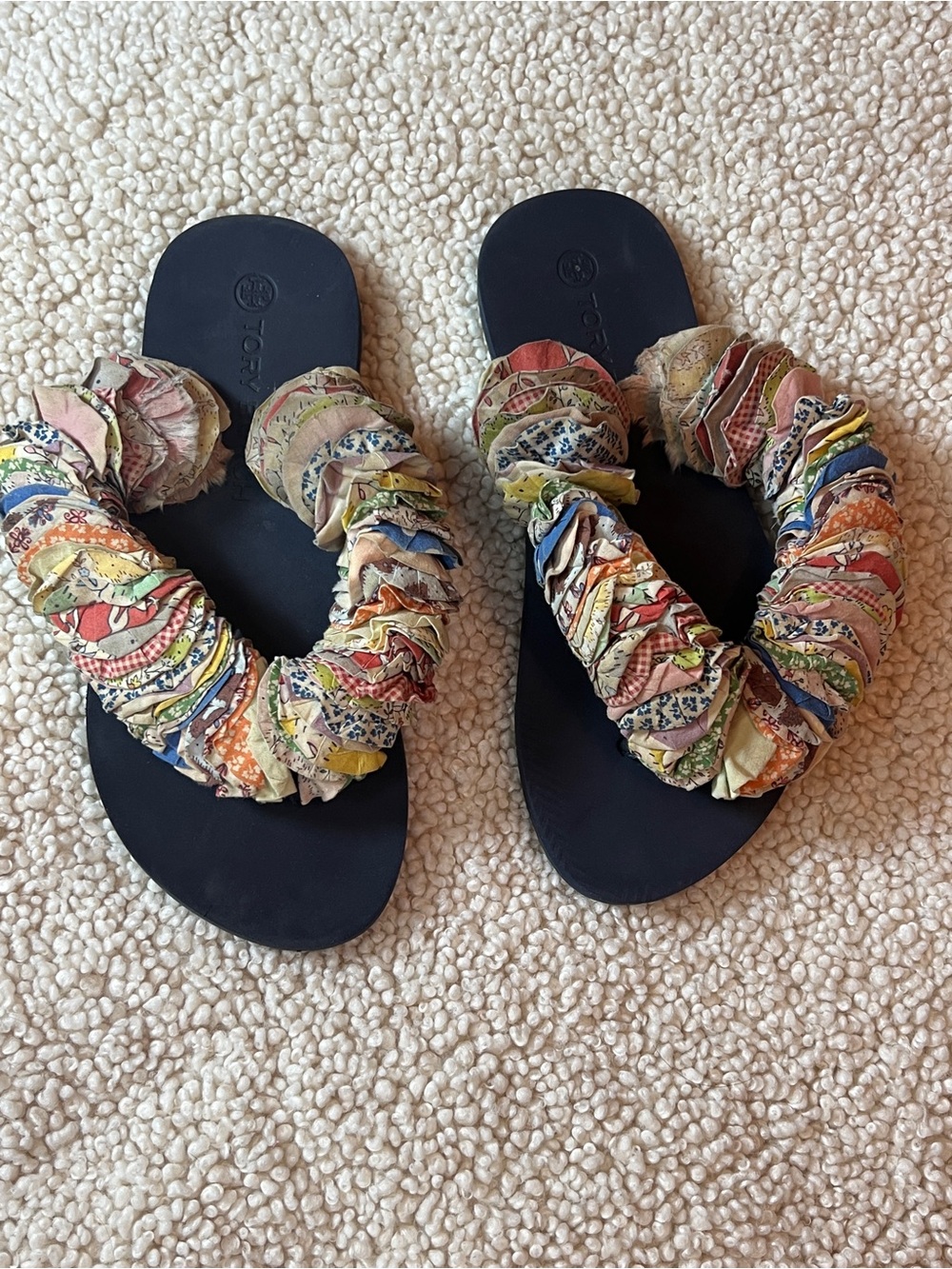 Rare HTF Tory Burch YoYo Vintage Modern patchwork Quilt flip flop sandals sz 5